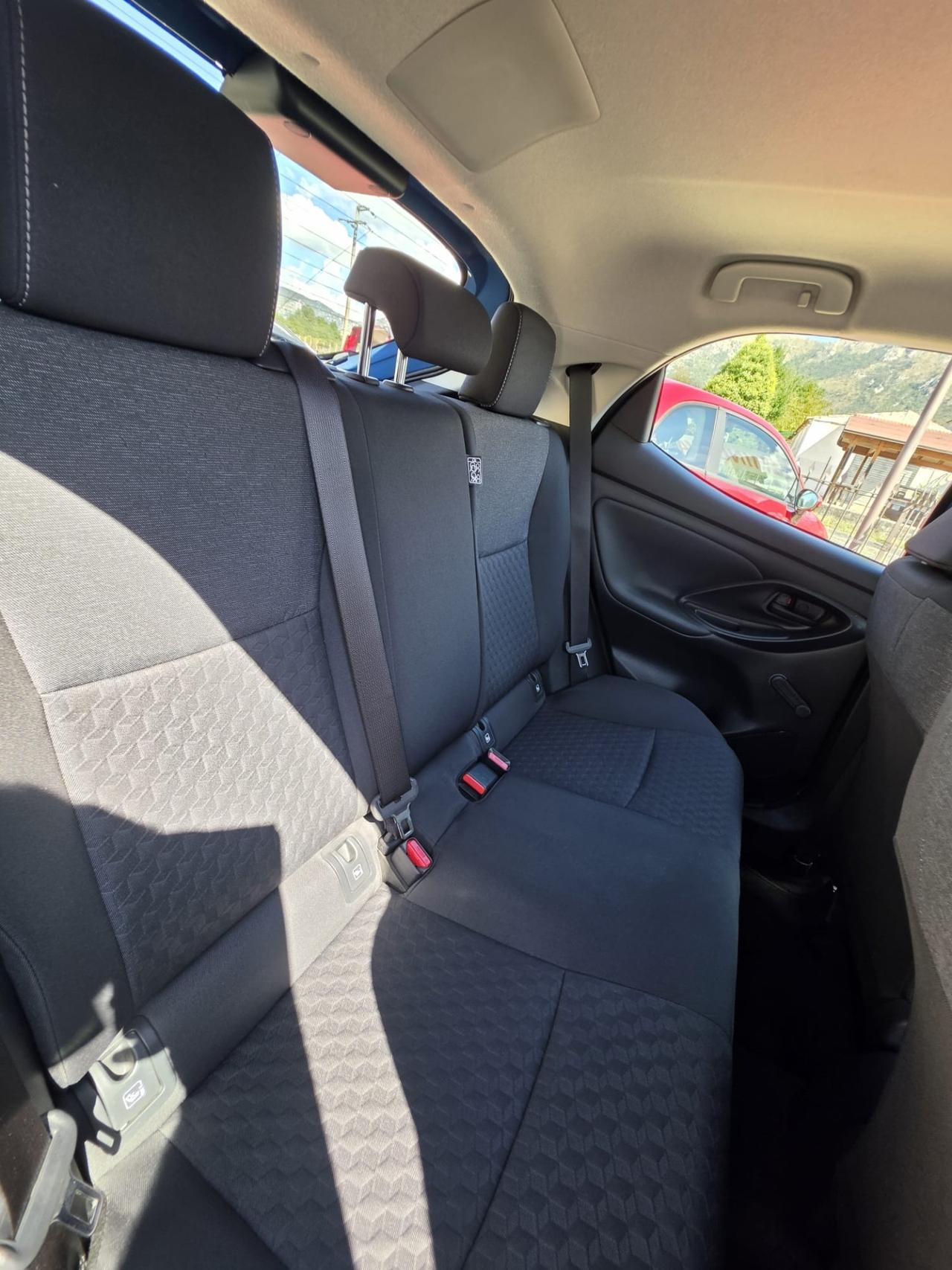 Toyota Yaris 1.0 5 porte Business km 36 mila garantita