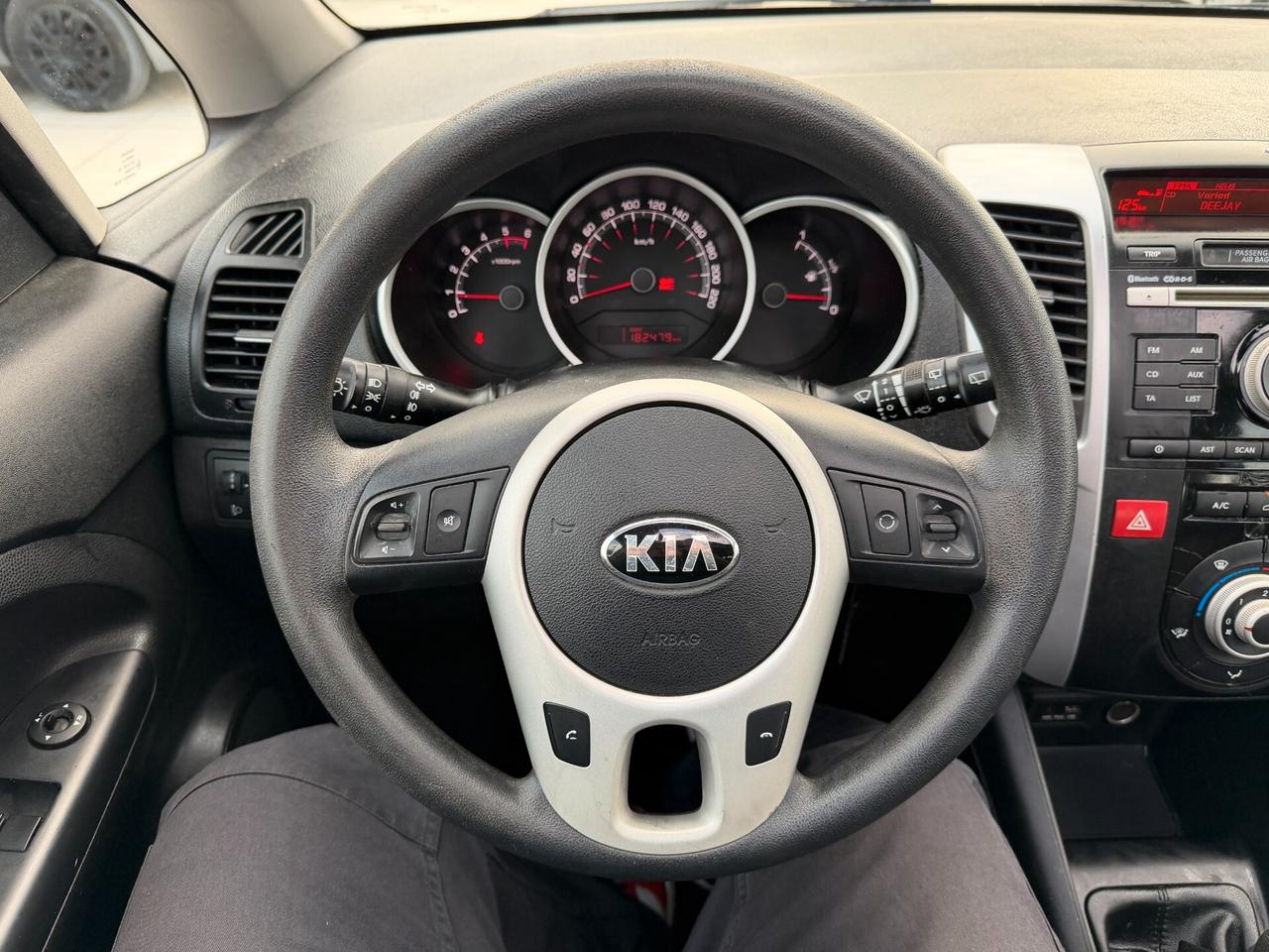 KIA VENGA ANNO 2013 1.4 DIESEL 90 CV