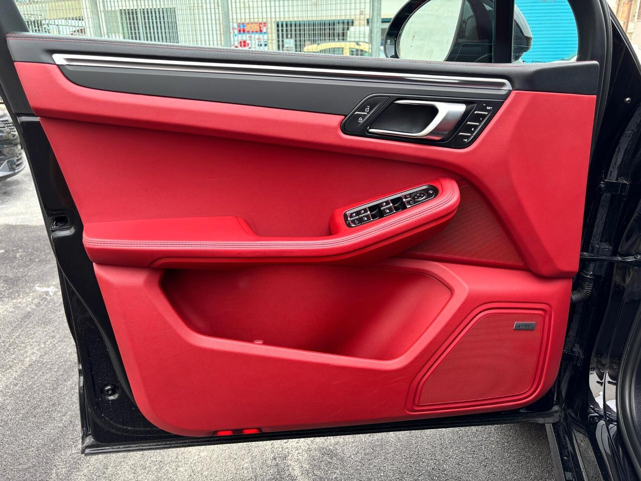 Porsche Macan 2.0 245CV PDK