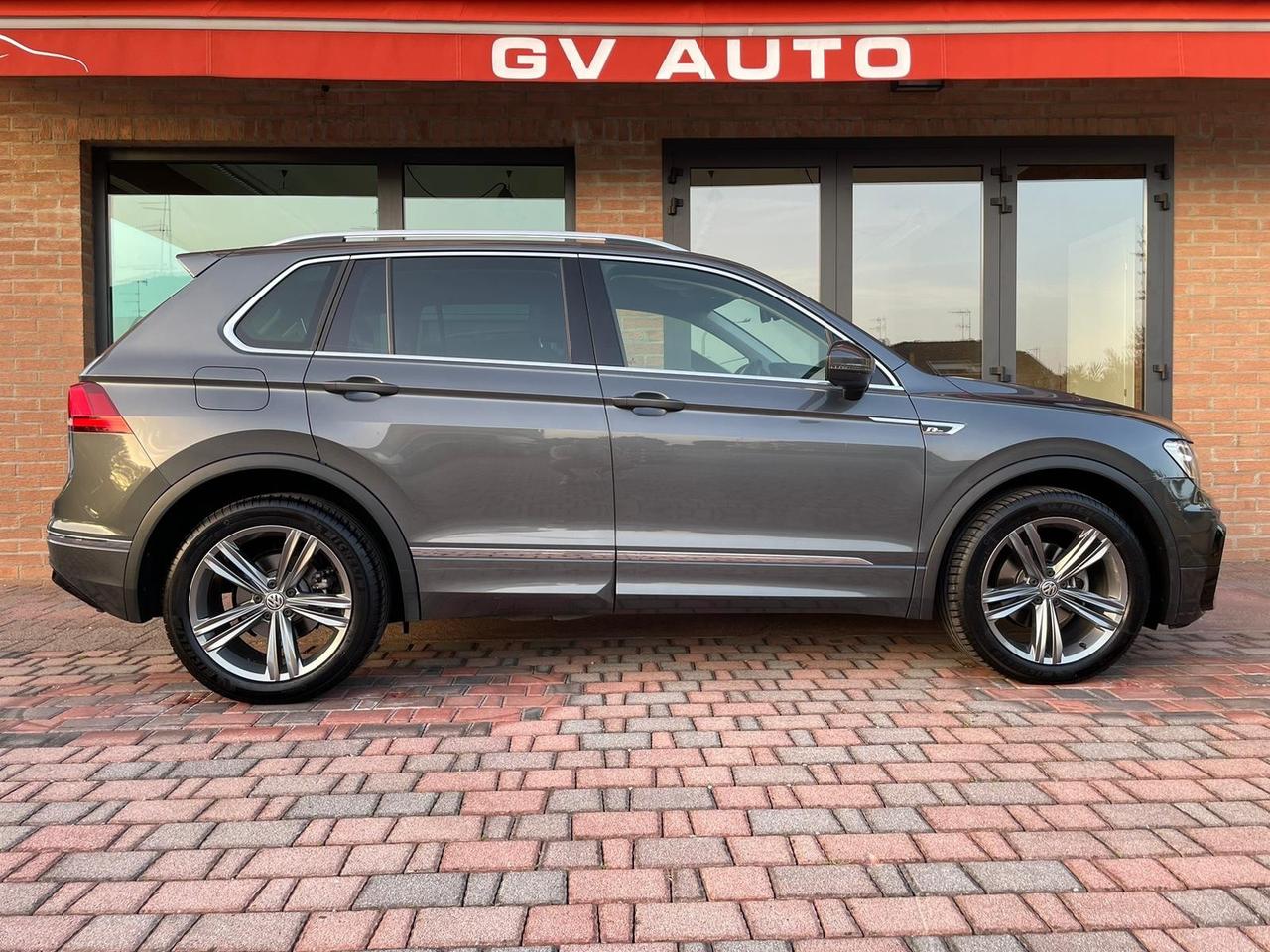 Volkswagen Tiguan 2.0 TDI SCR DSG 4MOTION R Line