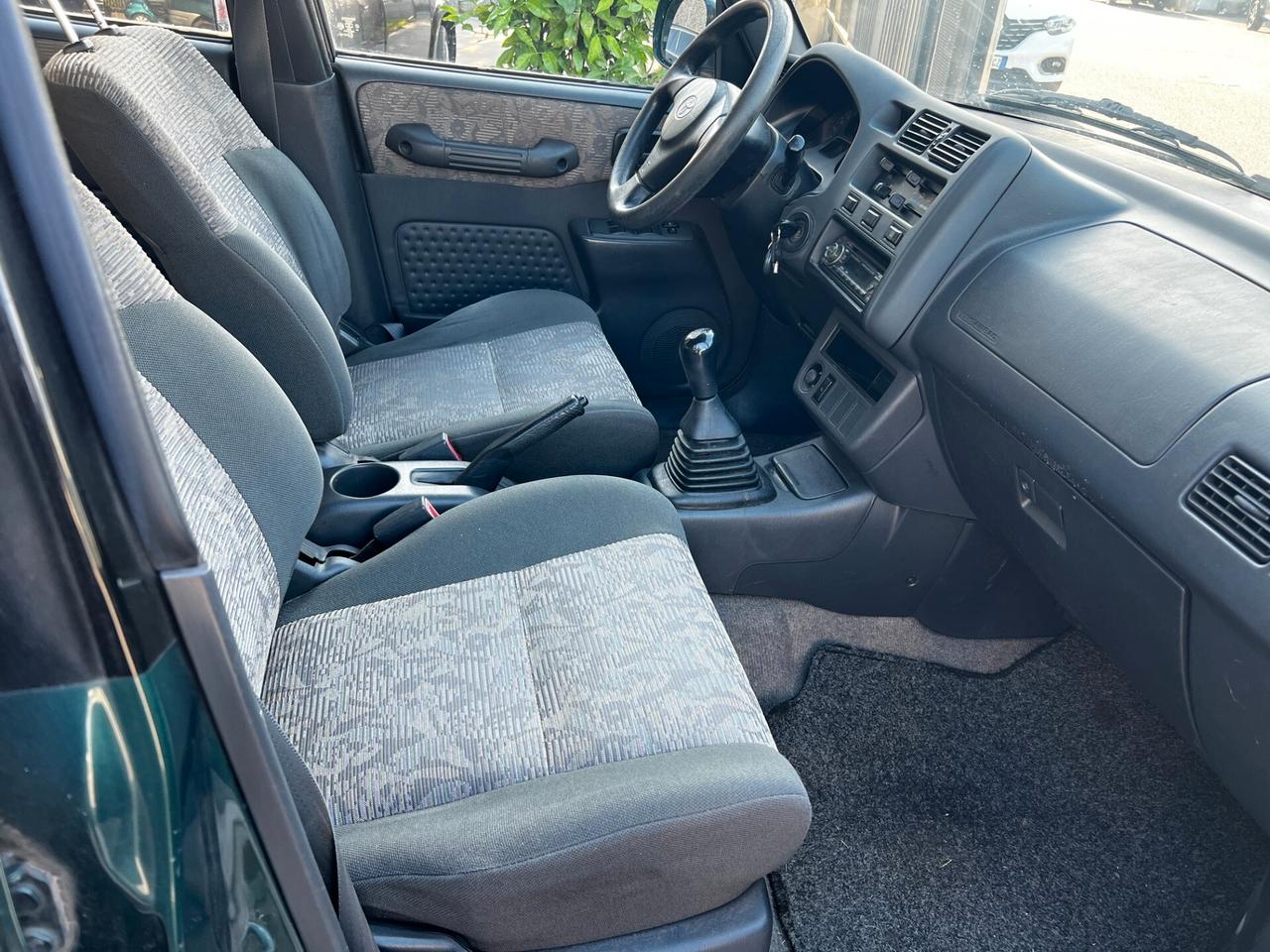 Toyota RAV 4 2.0i 16V cat 5 porte Fun 4x4
