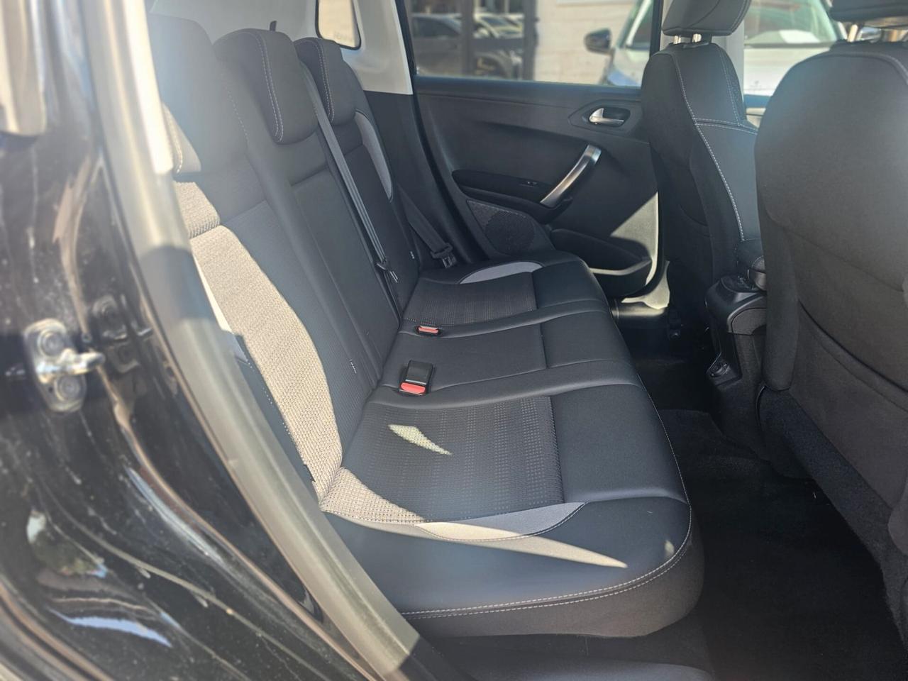 Peugeot 2008 BlueHDi 100 S&S Black Matt
