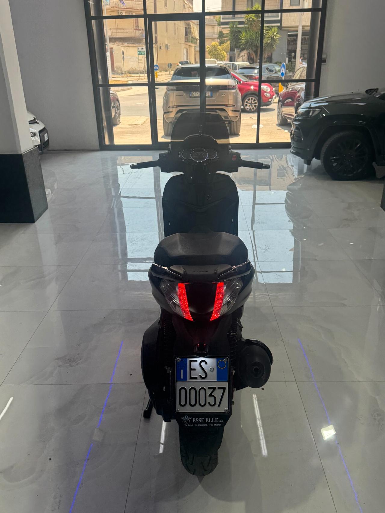 Piaggio Beverly 300 i.e. POLICE