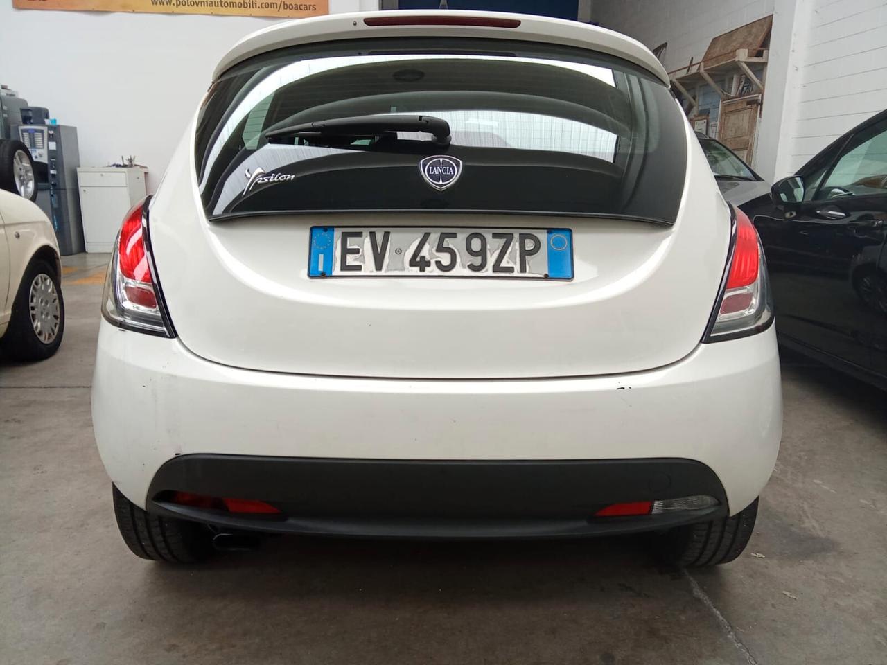 Lancia Ypsilon 1.2 69 CV . Neopatentati