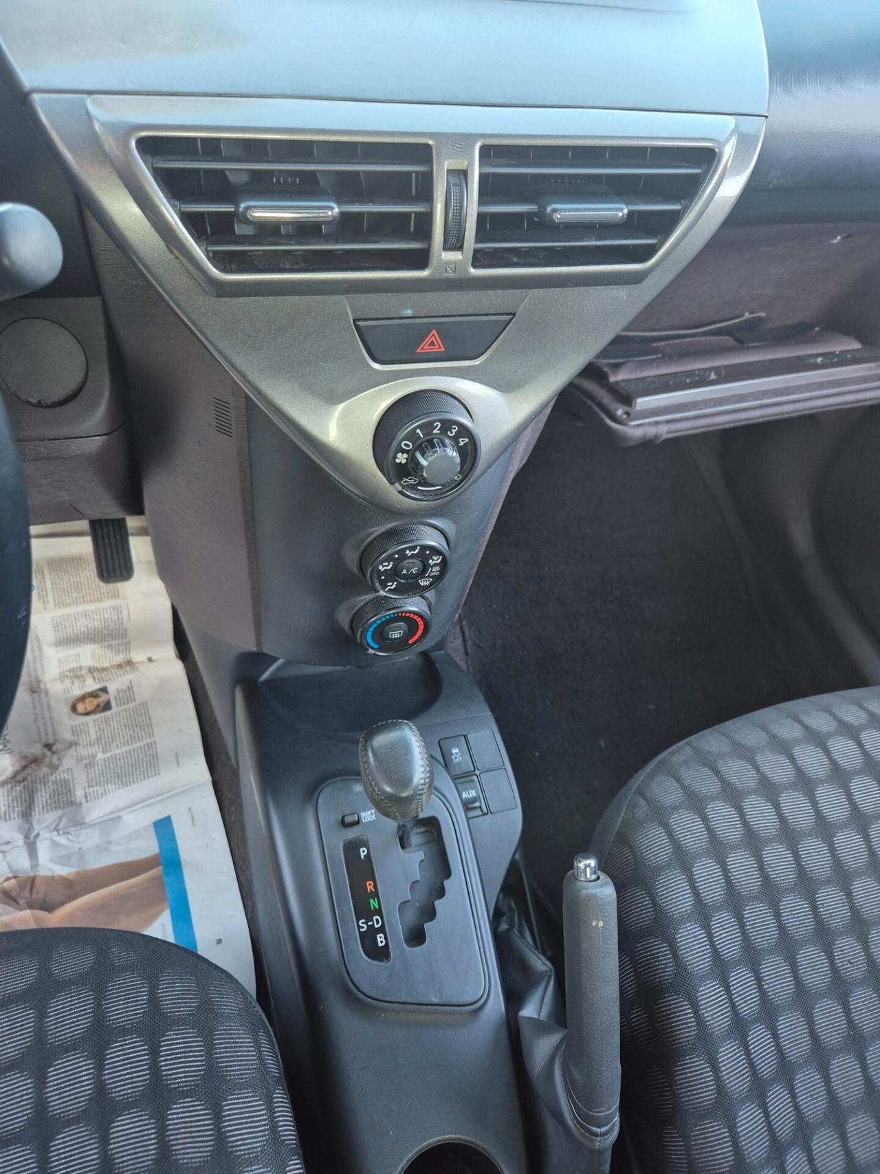 Toyota iQ 1.0 Sol Automatico