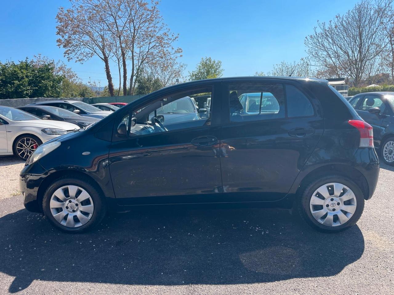 Toyota Yaris 1.0 5 porte Sol