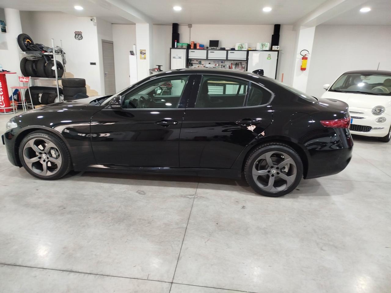 Alfa Romeo Giulia 2.2 Turbodiesel 150 CV Business Launch Edition