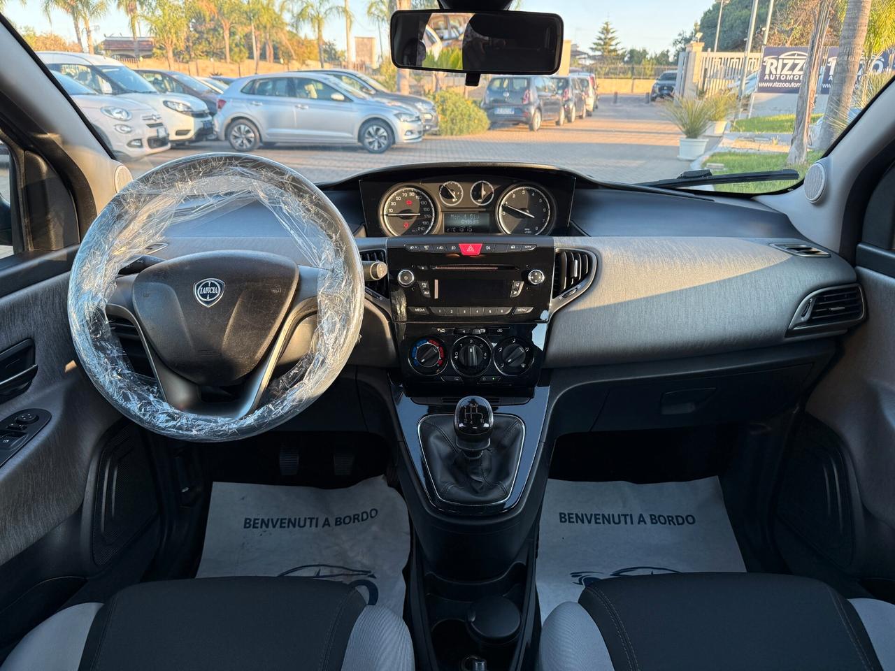 Lancia Ypsilon 1.2 69 CV 5 porte Gold