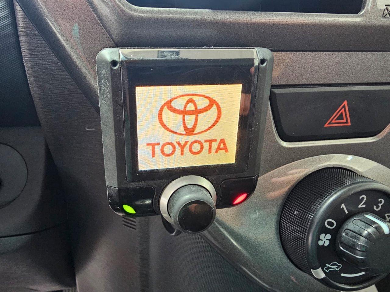 Toyota iQ 1.0 Sol