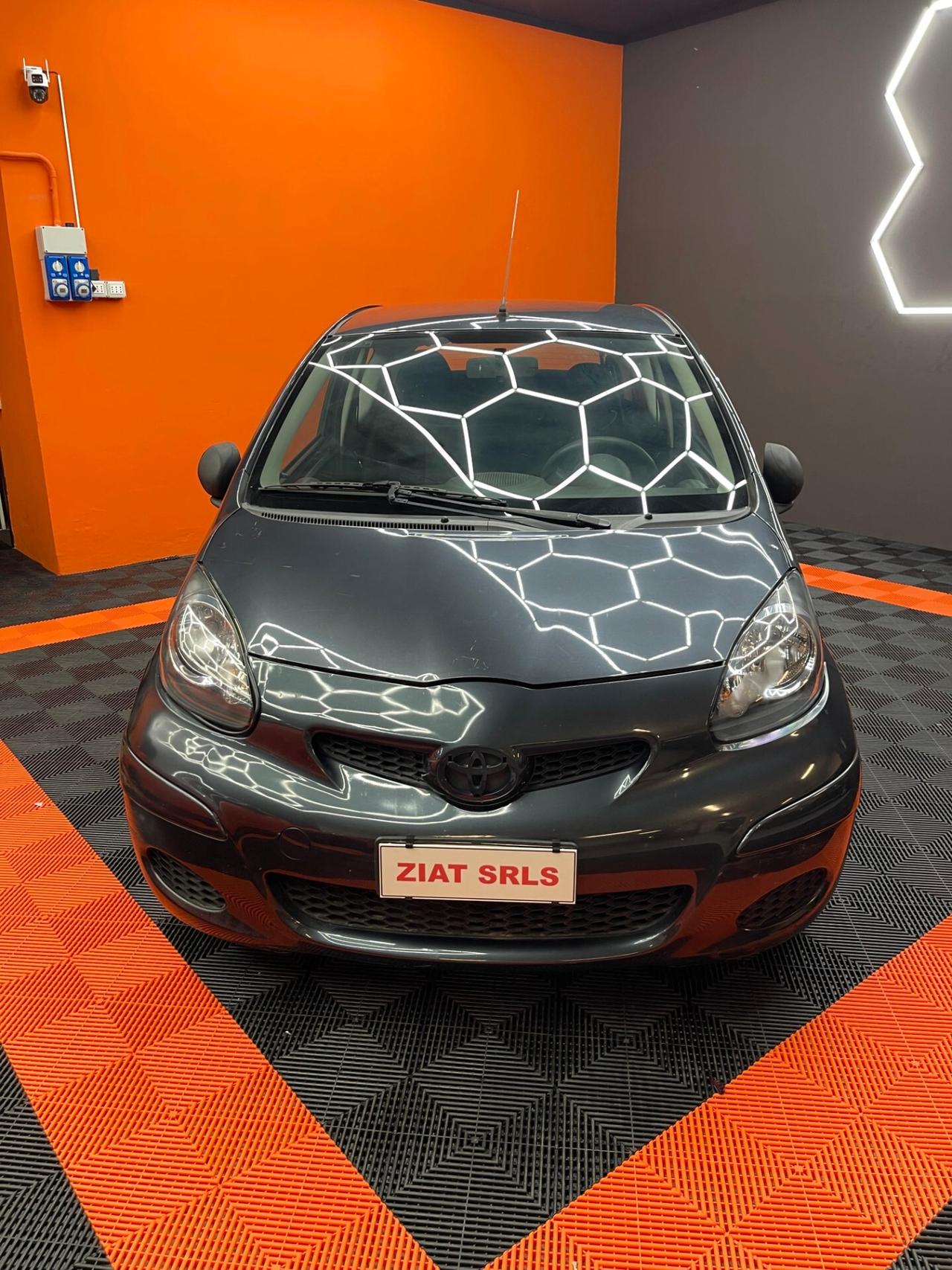 Toyota Aygo 1.0 12V VVT-i 3 porte ok neopatentati