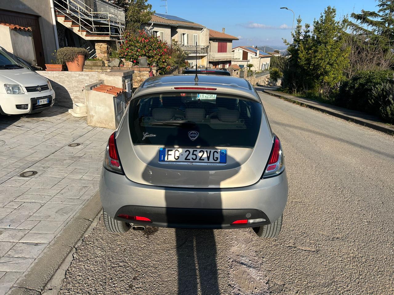 Lancia Ypsilon 1.2 69 CV 5 porte Gold