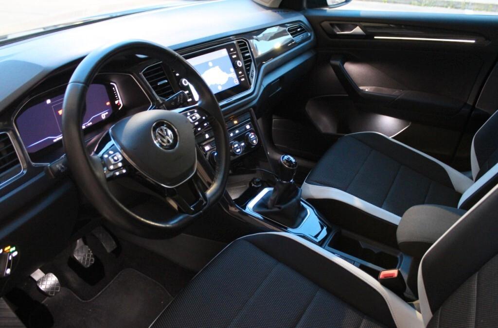 VOLKSWAGEN T-Roc 1.6 TDI *FULL LED *Quadro digitale
