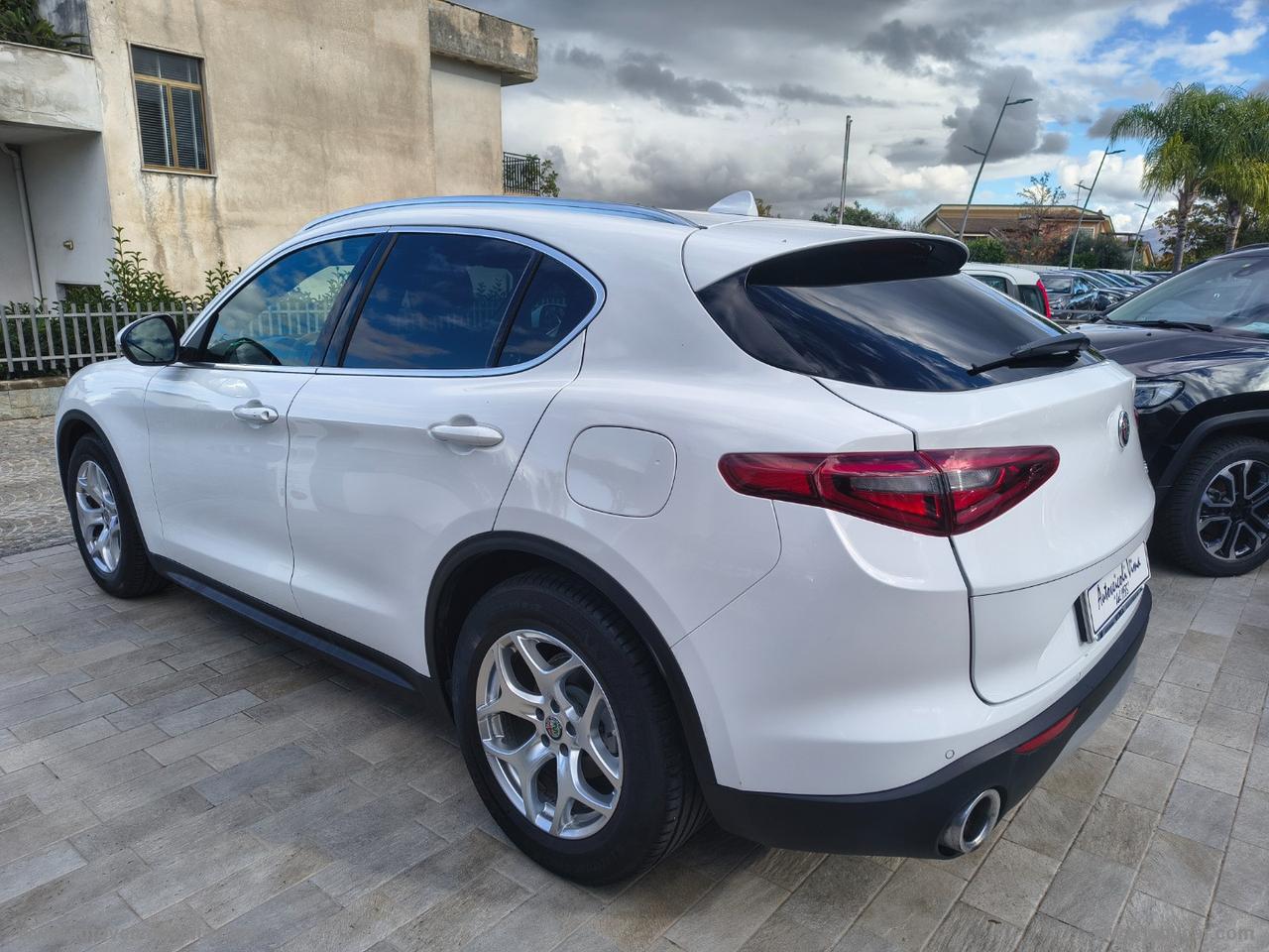 ALFA ROMEO Stelvio 2.2 T.diesel 160CV AT8 RWD Bus. AUTOCARRO