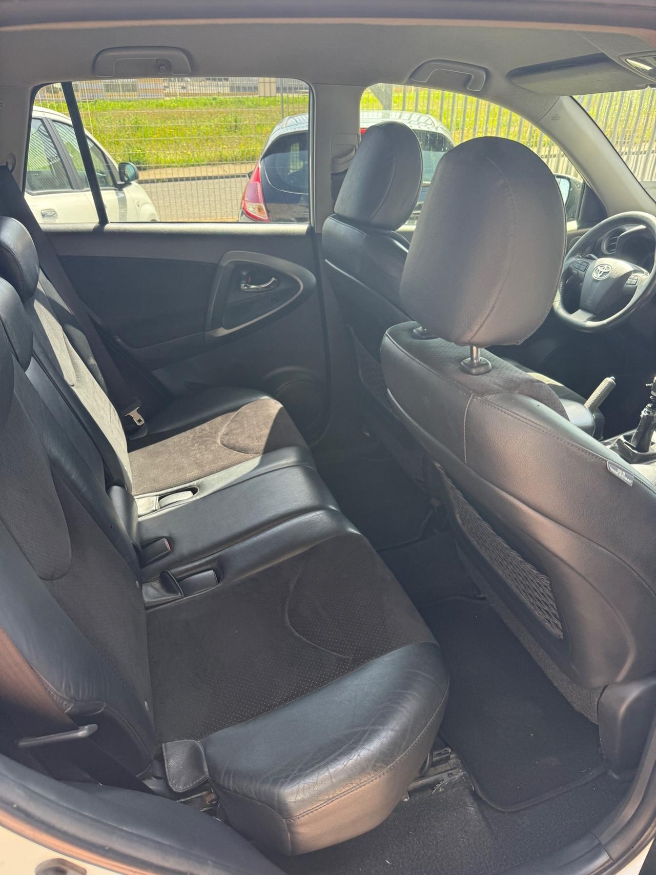 Mitsubishi L200 2.5 DI-D 136CV Intense GANCIO TRAINO