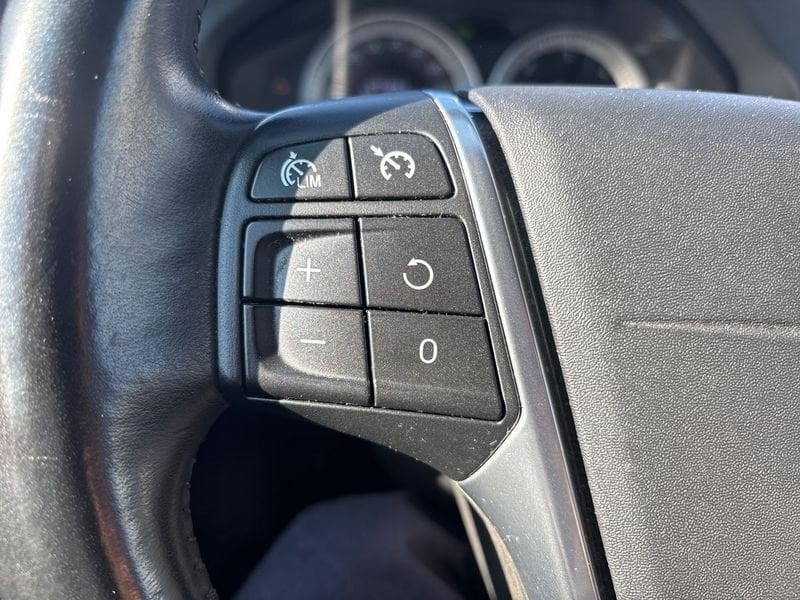 Volvo V60 (2010-2018) D3 Geartronic Momentum