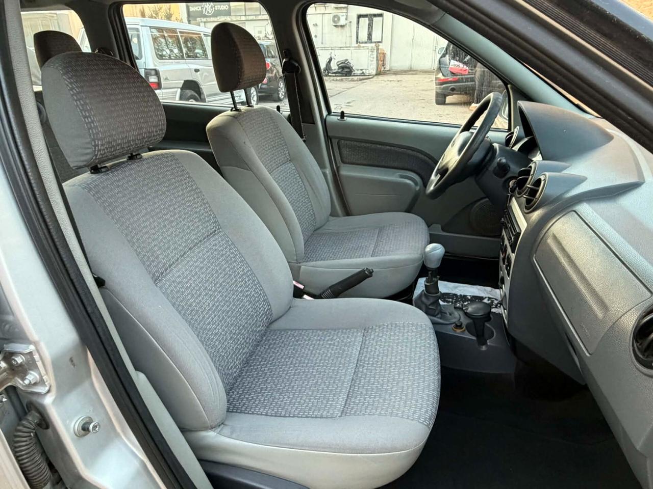 Dacia Logan 1.6iGPL-U.Prop-Tag.Reg-5POSTI-2010