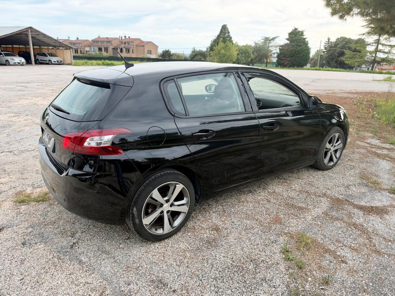 Peugeot 308 Allure 1.6 e-HDi Stop&Start Neopatentati