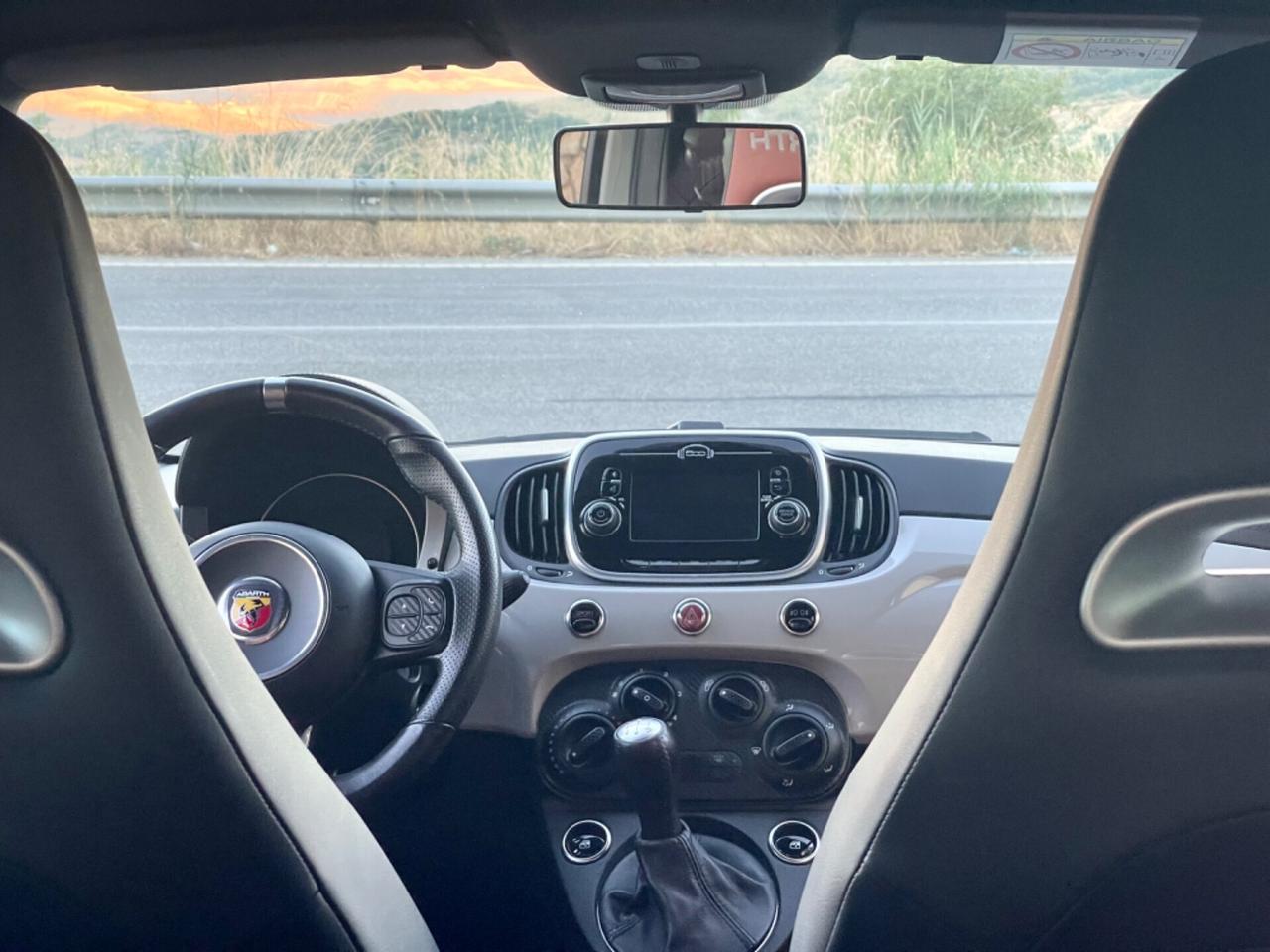 Abarth 595 1.4 Turbo T-Jet 145 CV CAMPOVOLO 29.000KM