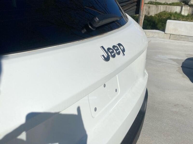 Jeep Avenger e-Hybrid 1.2 MHEV e-Hybrid Turbo Summit