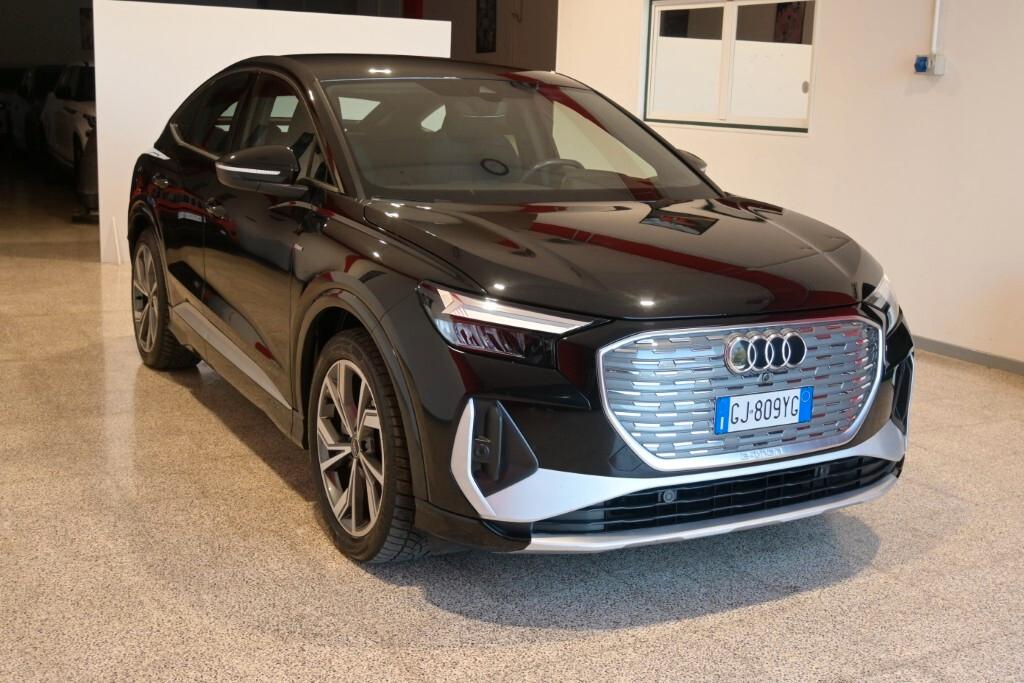 AUDI Q4 SPORTBACK 40 E-TRON 204CV AUTOMATIC S-LINE EDITION ( FARI LED - VIRTUAL COCKPIT - ADAPTIVE CRUISE - AMBIENT LIGHTS - NAVI - MIRROR - PDC - TELECAMERA POST. - CERCHI 20 )