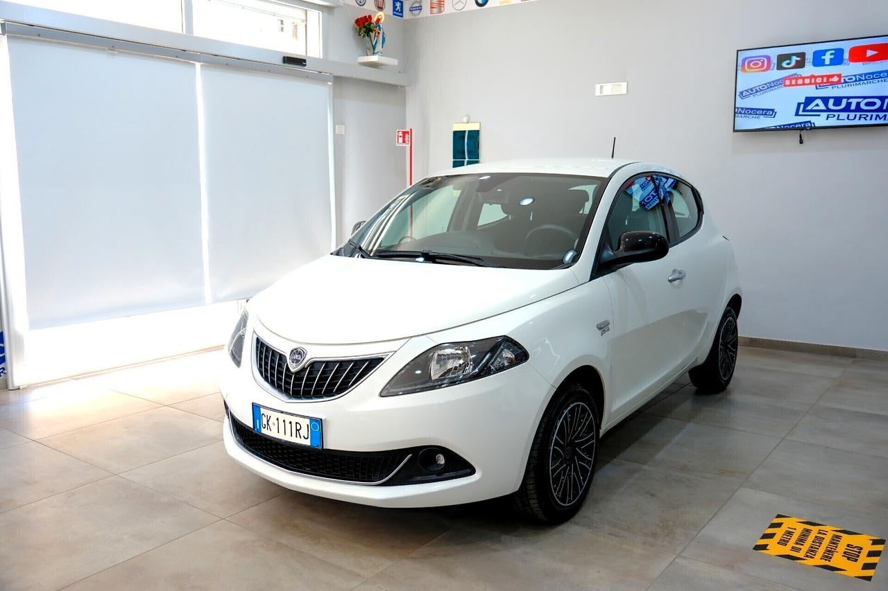 Lancia Ypsilon HYBRID 1000 70 cv GOLD 5°POSTO