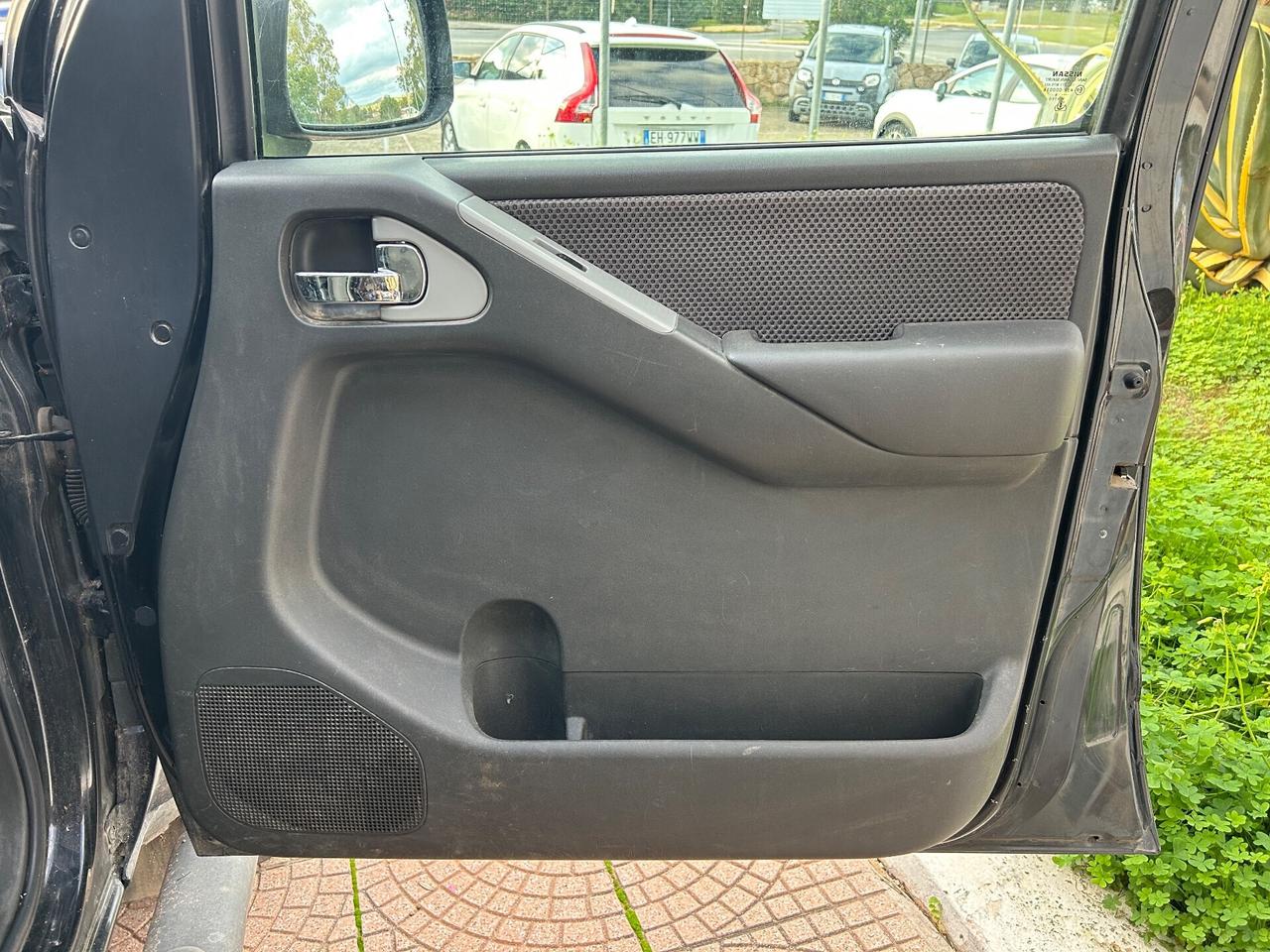 Nissan Navara 2.5 dCi 4 porte Double Cab XE