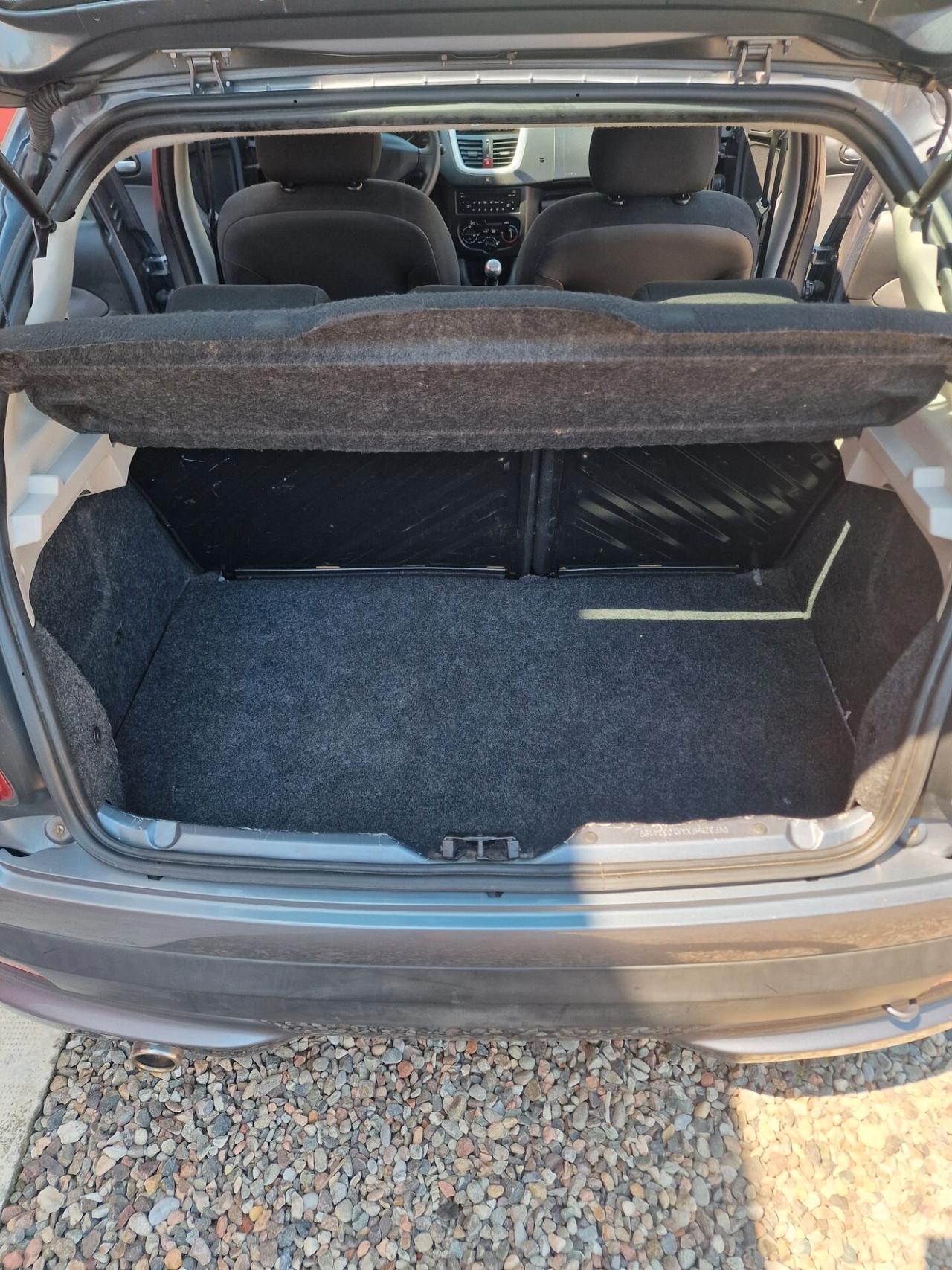 Peugeot 206 Plus 1.1 60CV 5p. distribuzione ok.