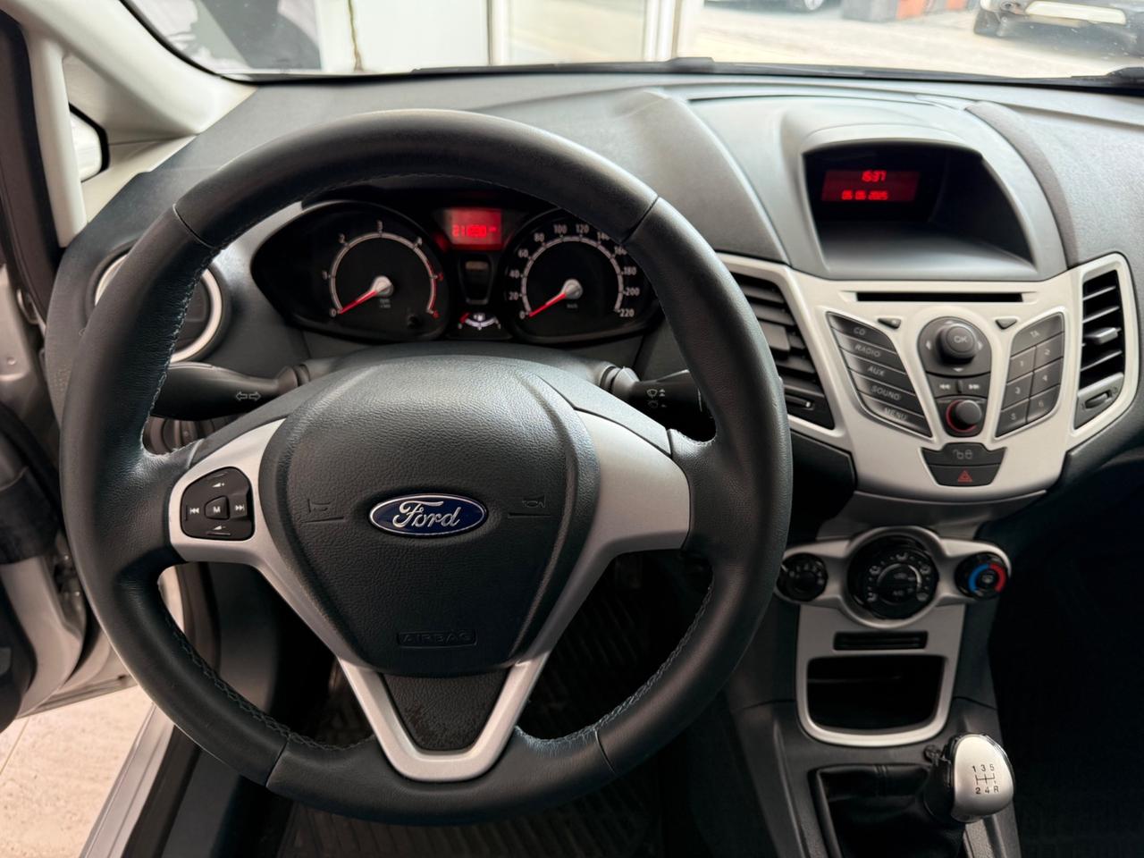 Ford Fiesta 1.4 TDCi 70CV 5P Titanium UNIPRO
