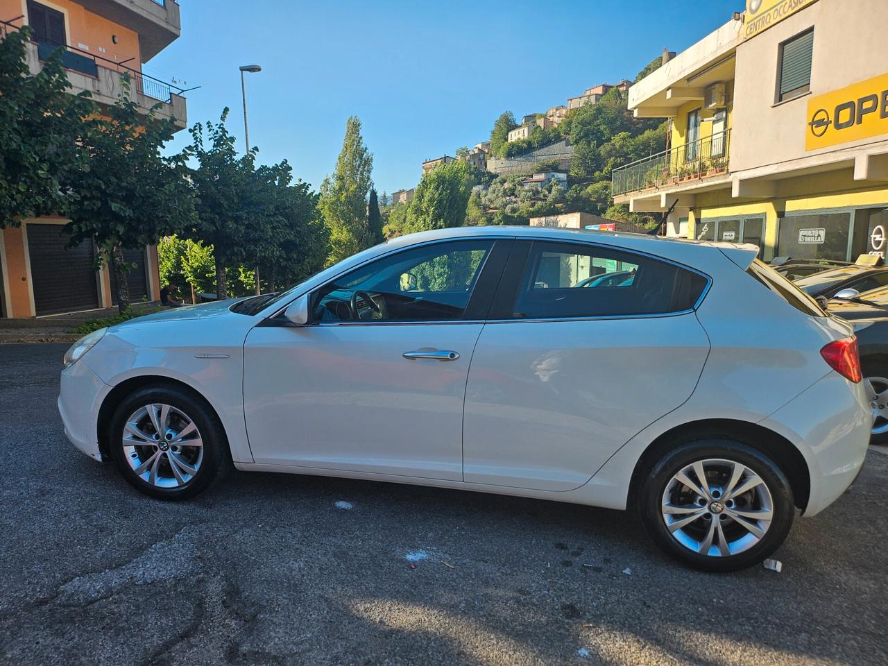 Alfa Romeo Giulietta 1.6 JTDm-2 105 CV Distinctive