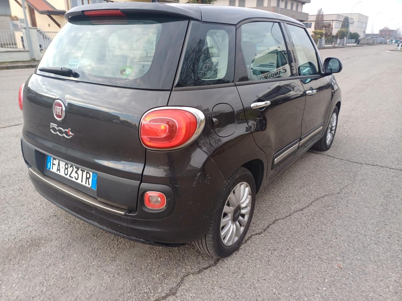 Fiat 500L 1.6 Multijet 105 CV Lounge (77 kw)