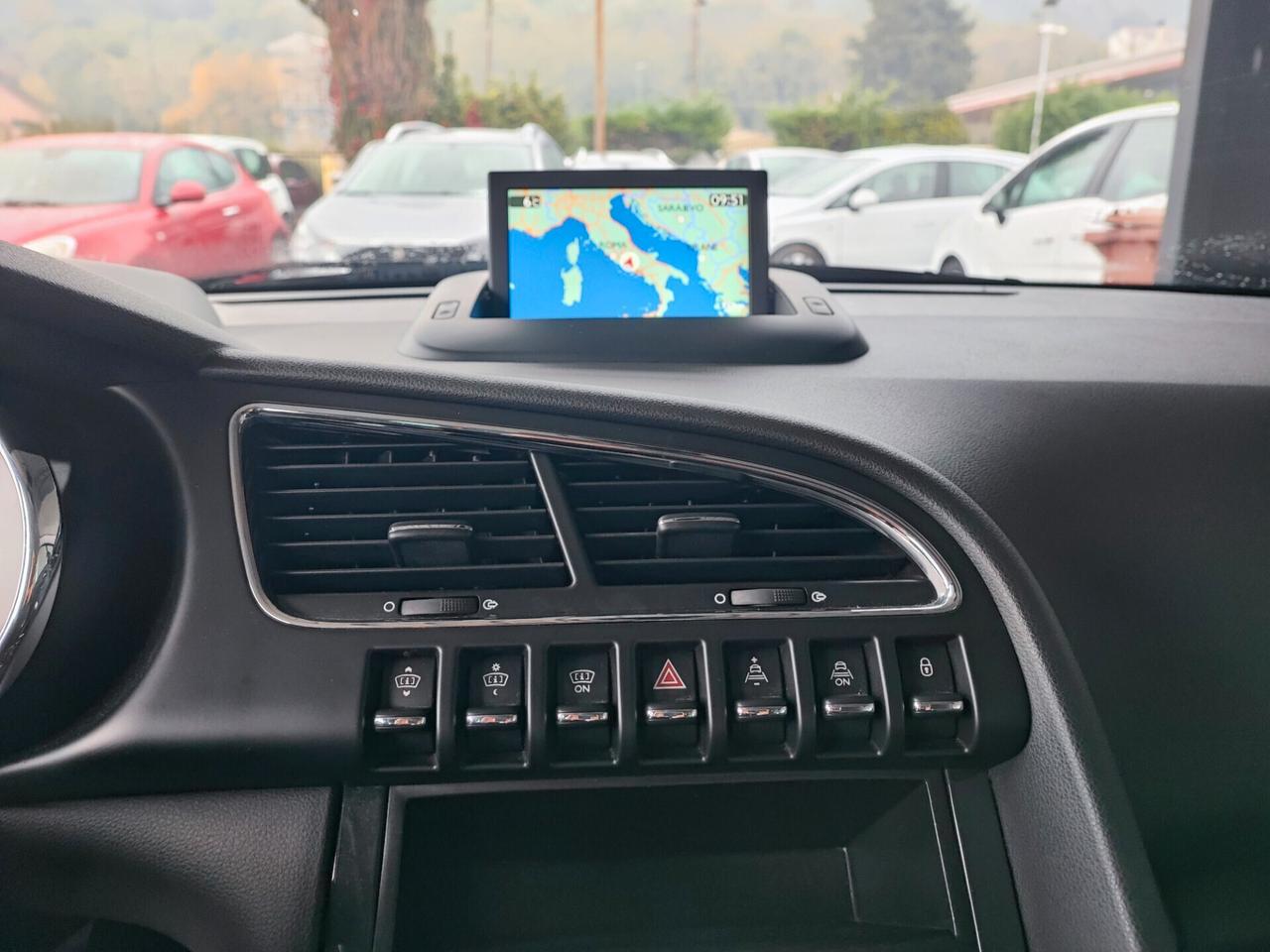 Peugeot 3008 BlueHDi 120 EAT6 S&S Allure