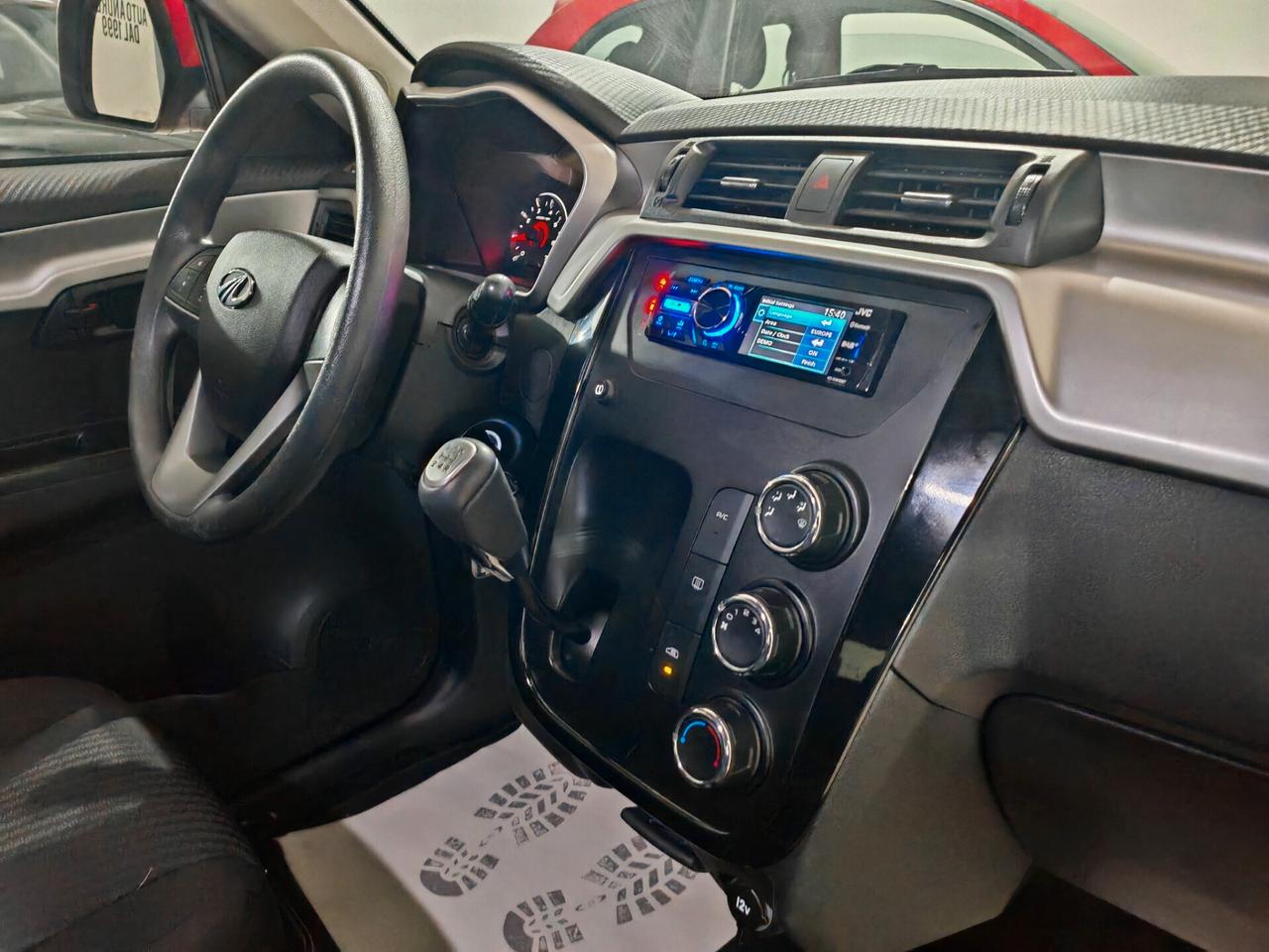 Mahindra 1.2 KUV100 K6+ 20000km 2025