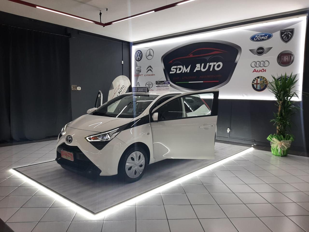 Toyota Aygo 1.0 VVT-i 72 CV 5 porte x-clusiv