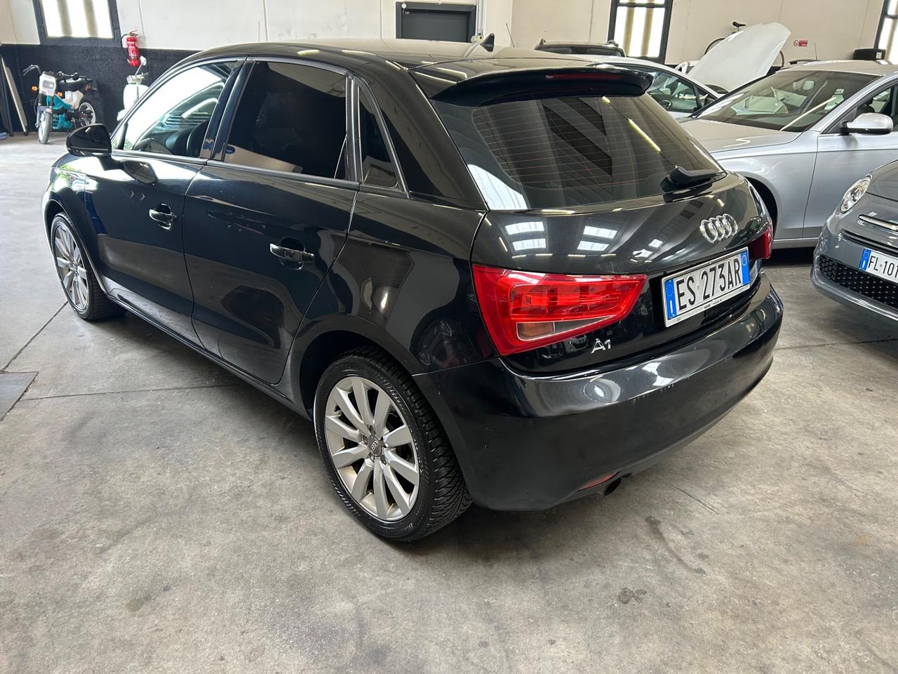 Audi A1 SPB 1.6 TDI 90cv Attraction