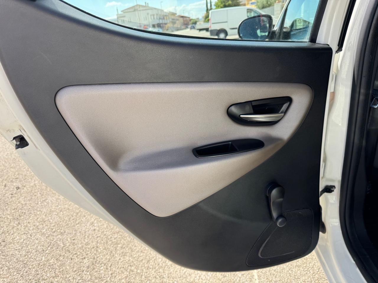 Lancia Ypsilon 1.2 benzina/GPL Ecochic Gold