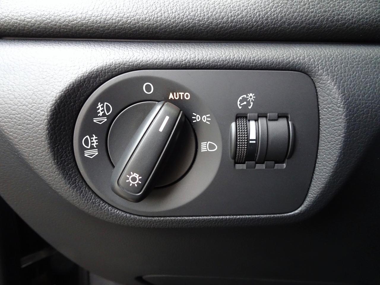 Audi Q3 2.0 TDI 140CV quattro XENO/CARPLAY/UNIPRO