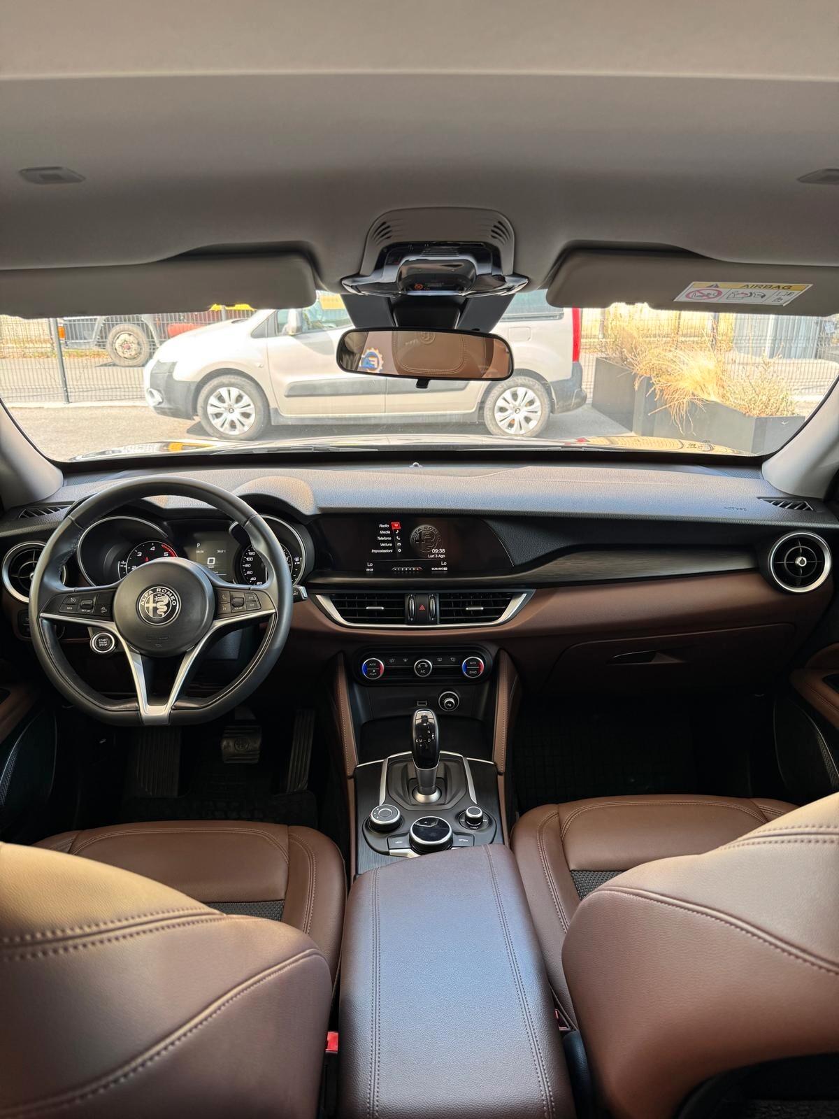 Alfa Romeo Stelvio 2.2 Turbodiesel AT8 RWD Business