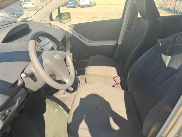 TOYOTA Yaris 1.0 5p Sol senza nessun lavoro da fare