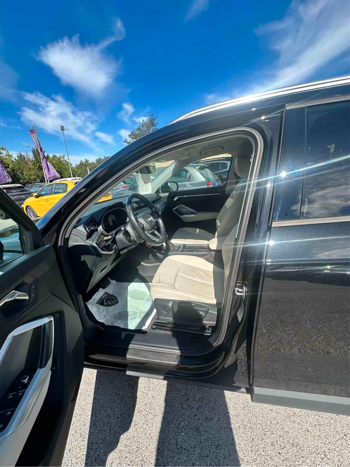 Audi Q3 35 TDI S tronic Business Advanced