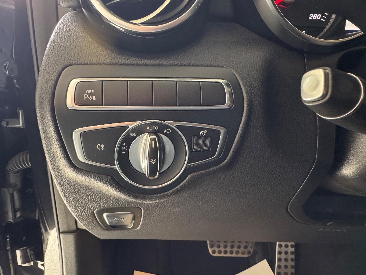 MERCEDES GLC coupé 220 d 4Matic Coupé Premium LED/ RETROCAMERA