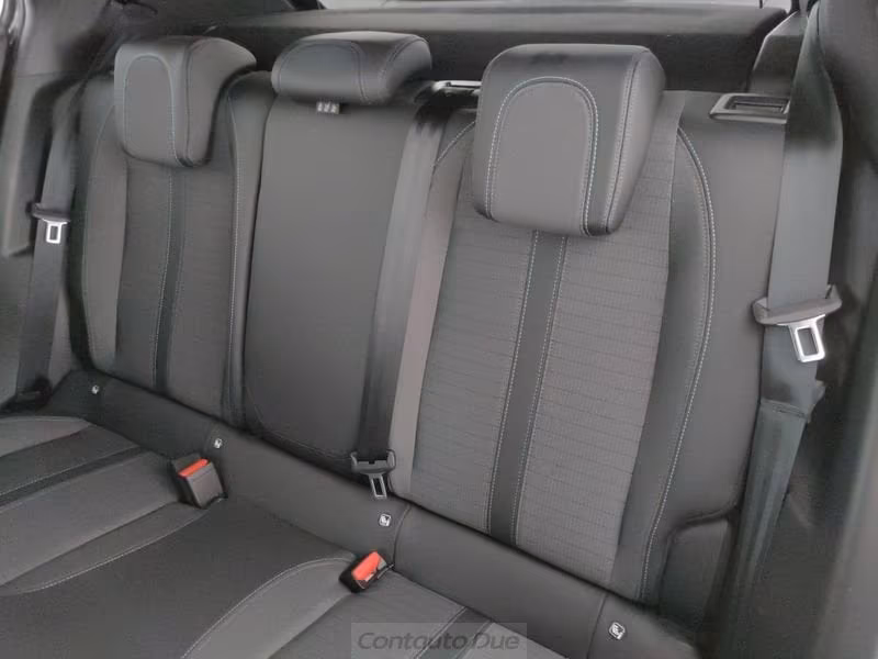 Peugeot 2008 BlueHDi 130 EAT8 Allure Pack S/S aut.