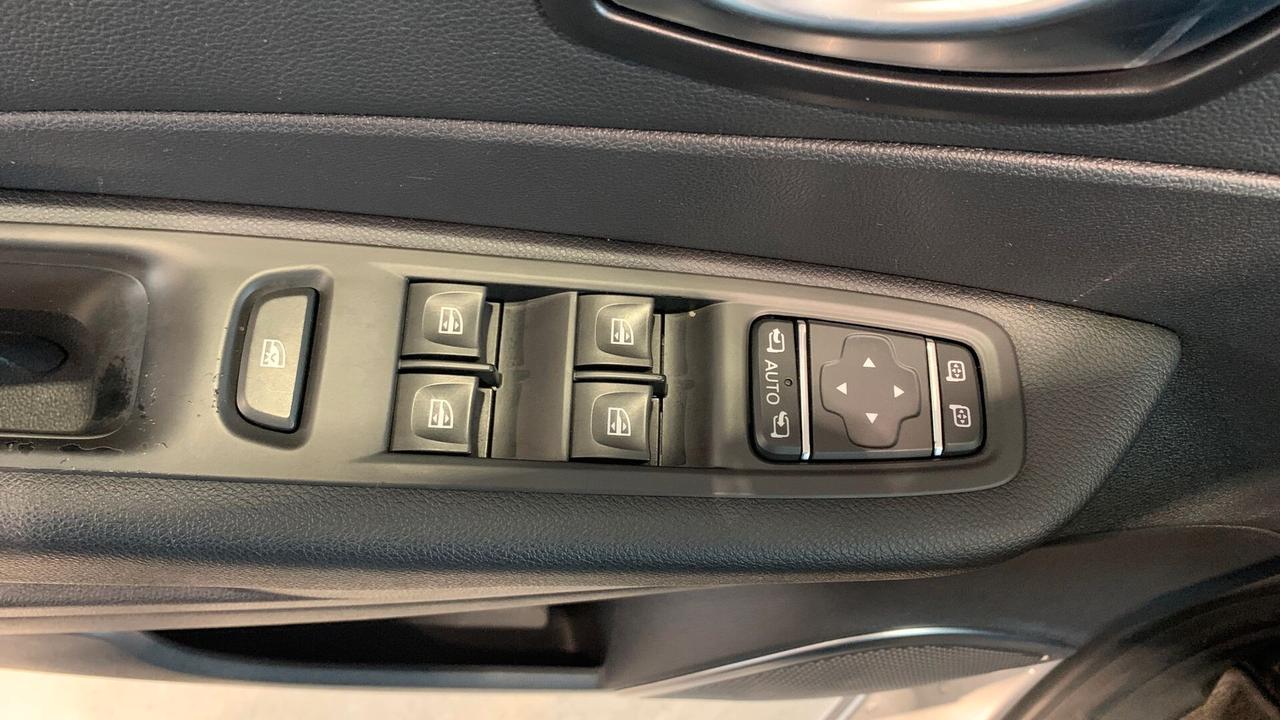 Renault Captur dCi 8V 90 CV EDC Start&Stop Energy Intens
