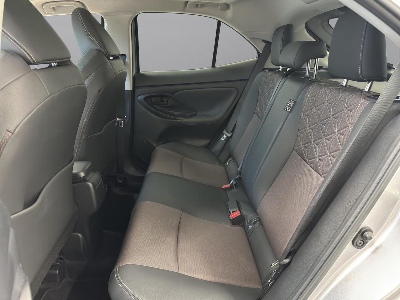 Toyota Yaris Cross 1.5h Lounge fwd 116cv e-cvt