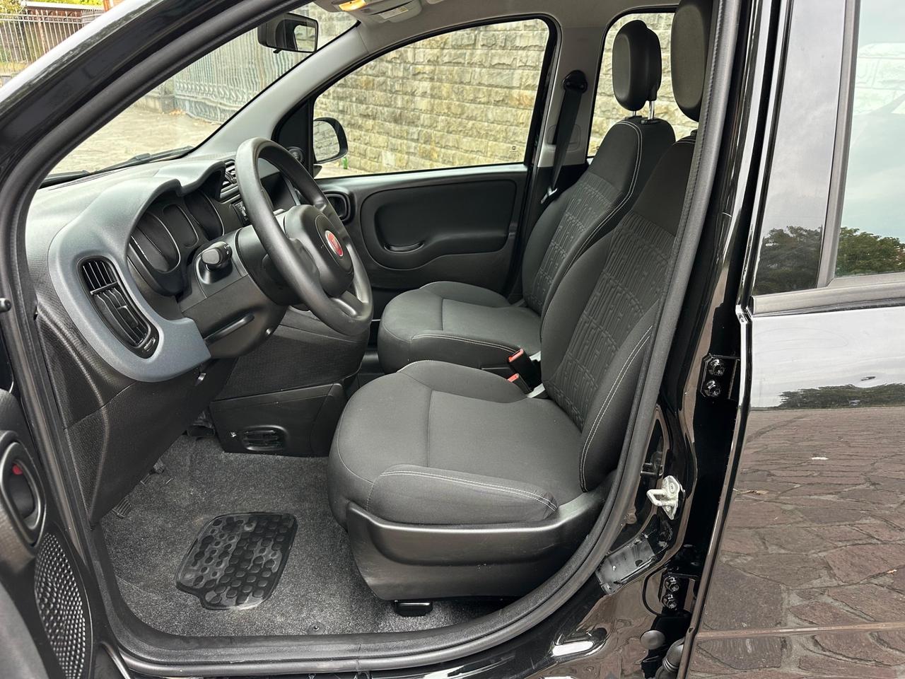 Fiat Panda 1.0 FireFly S&S Hybrid Garmin
