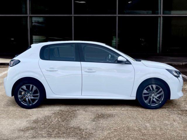 PEUGEOT 208 1.2 BENZ 75 CV 5 porte ADATTA NEOPATENTATI