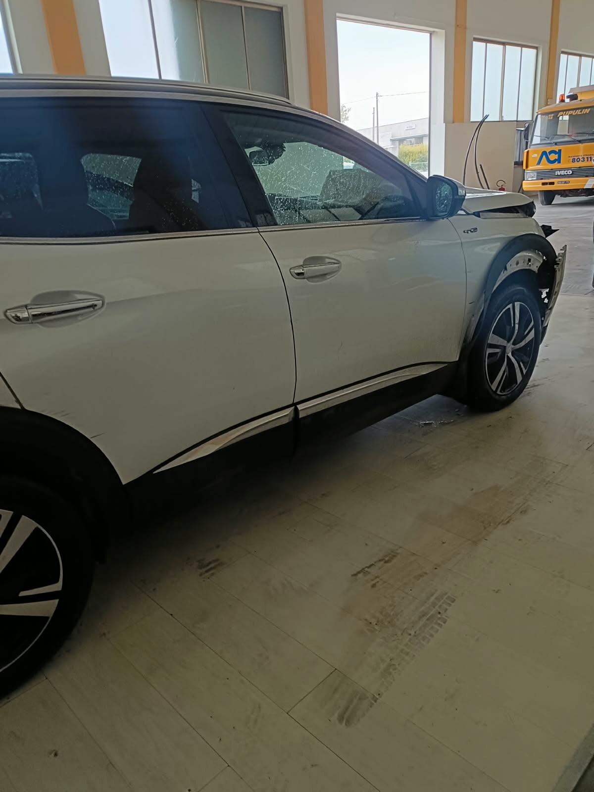 Peugeot 3008 BlueHDi 120 S&S EAT6 Active