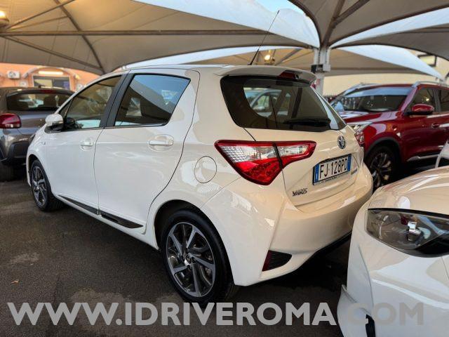 TOYOTA Yaris 1.5 Hybrid 'White Edition' TETTO PANORAMICO