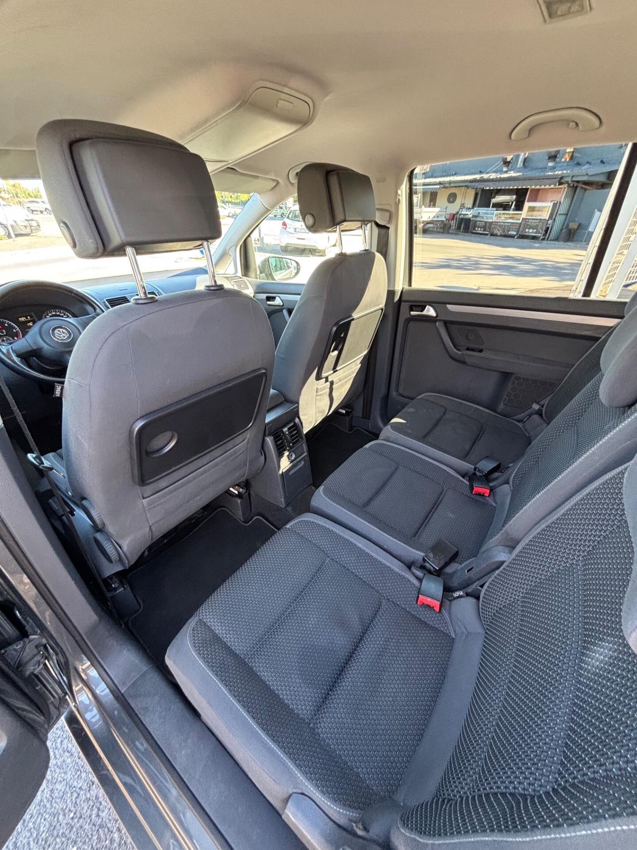Volkswagen Touran 1.6 TDI DSG Comfortline