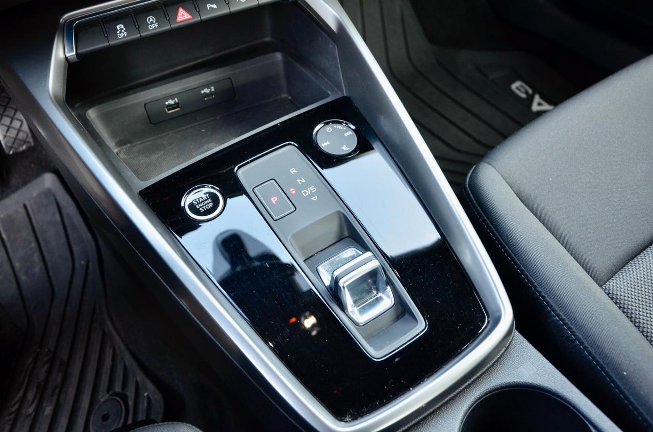 AUDI A3 SPORTBACK 35 2.0 TDI BUSINESS ADVANCED 150cv S-TRONIC, UNICOPROPRIETARIO, SERVICE AUDI, EURO 6D, NAVI, APPLE ANDROID, 18", PERMUTE