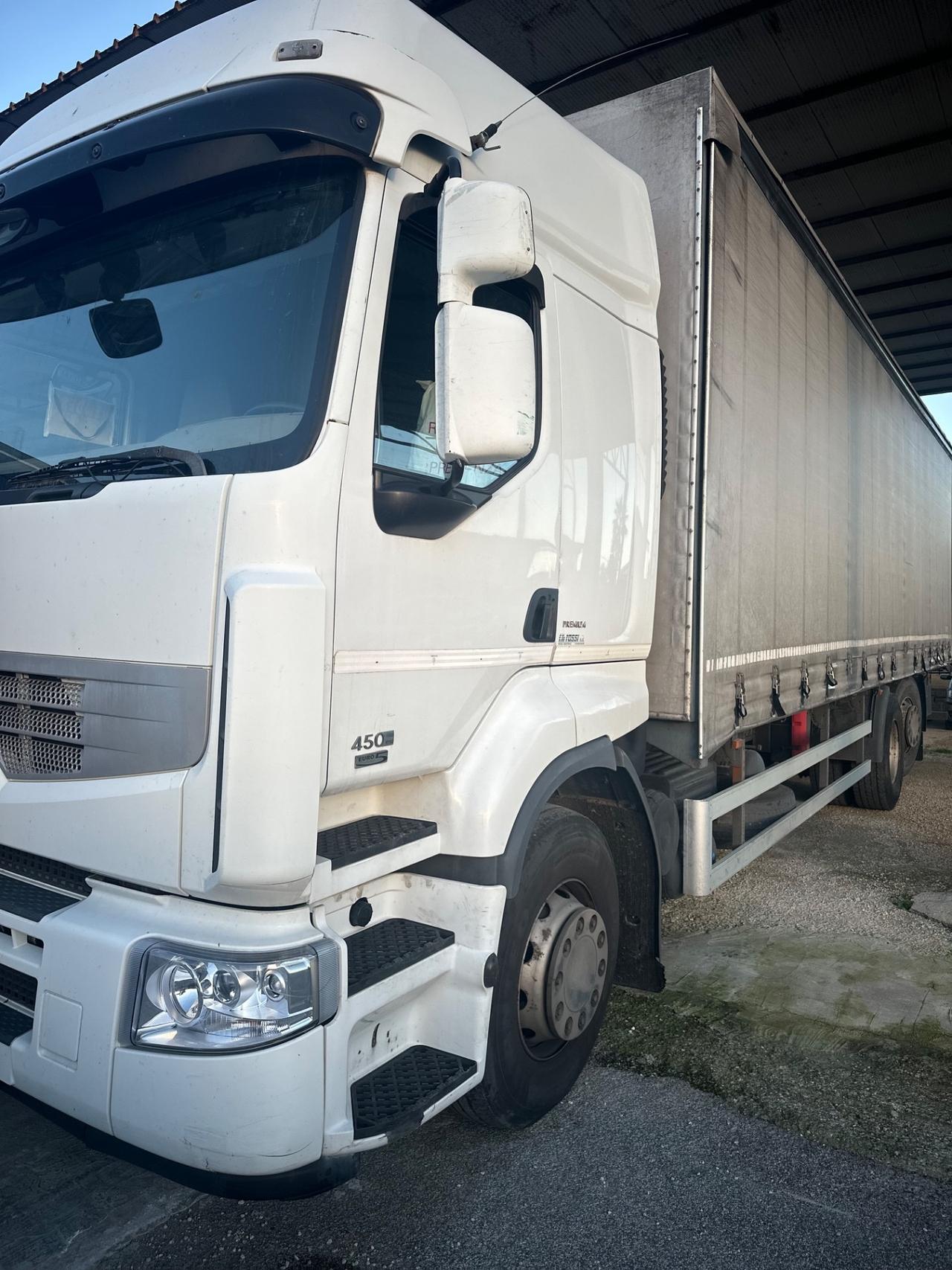 Renault Trucks Premium Cassonato